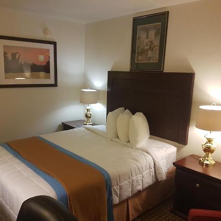 Ba Hotel Red Deer Extérieur photo