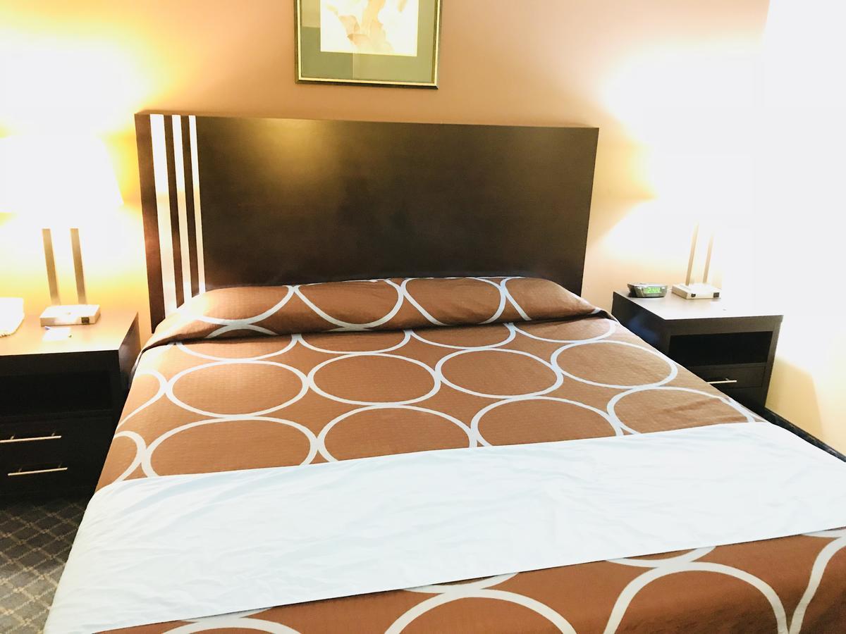 Ba Hotel Red Deer Extérieur photo