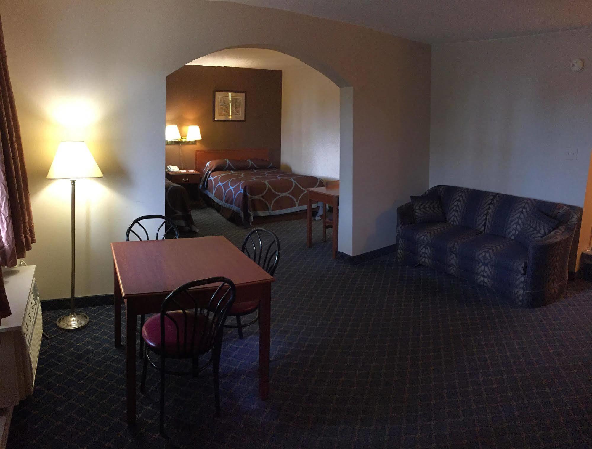 Ba Hotel Red Deer Extérieur photo
