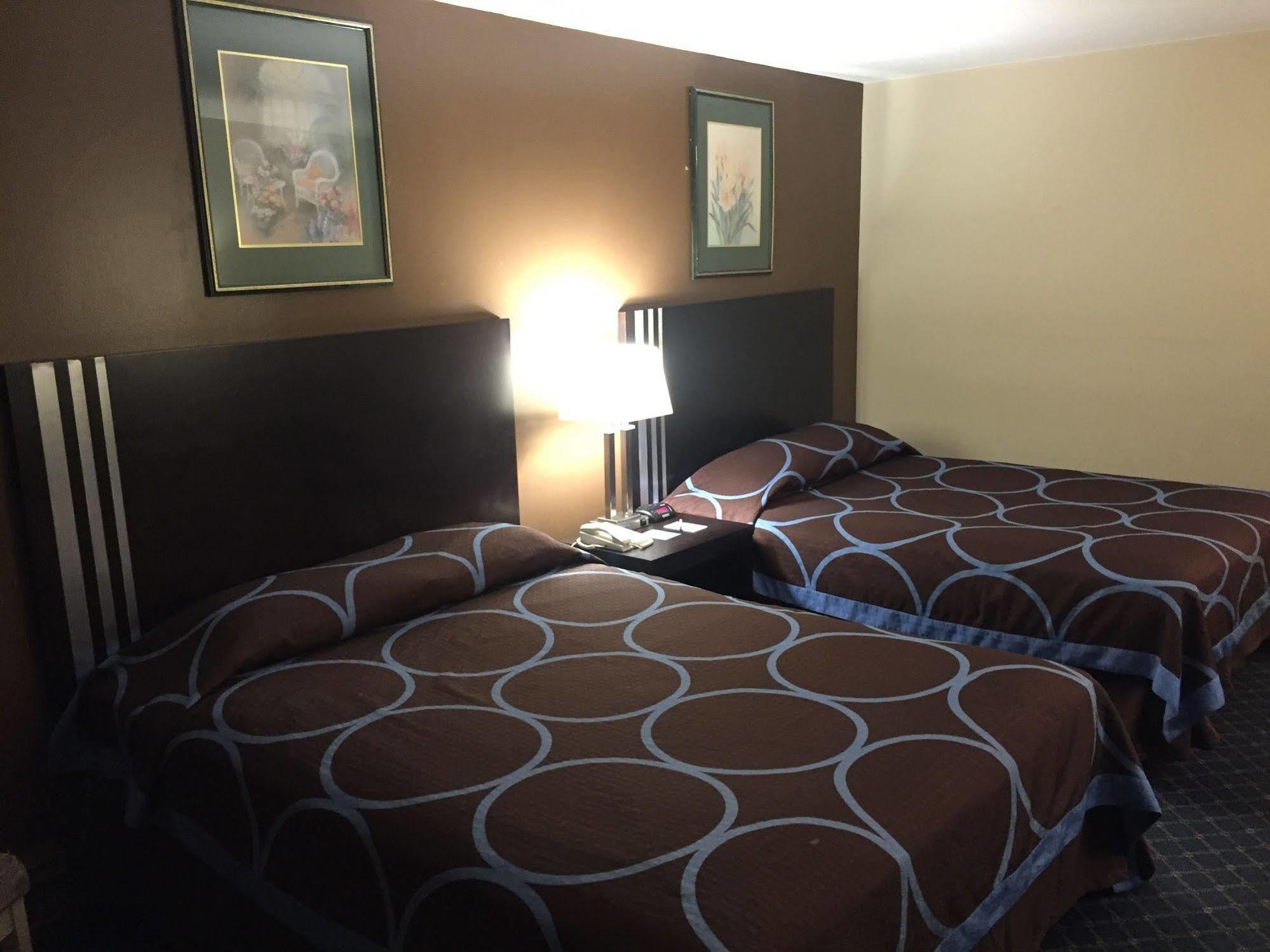 Ba Hotel Red Deer Extérieur photo