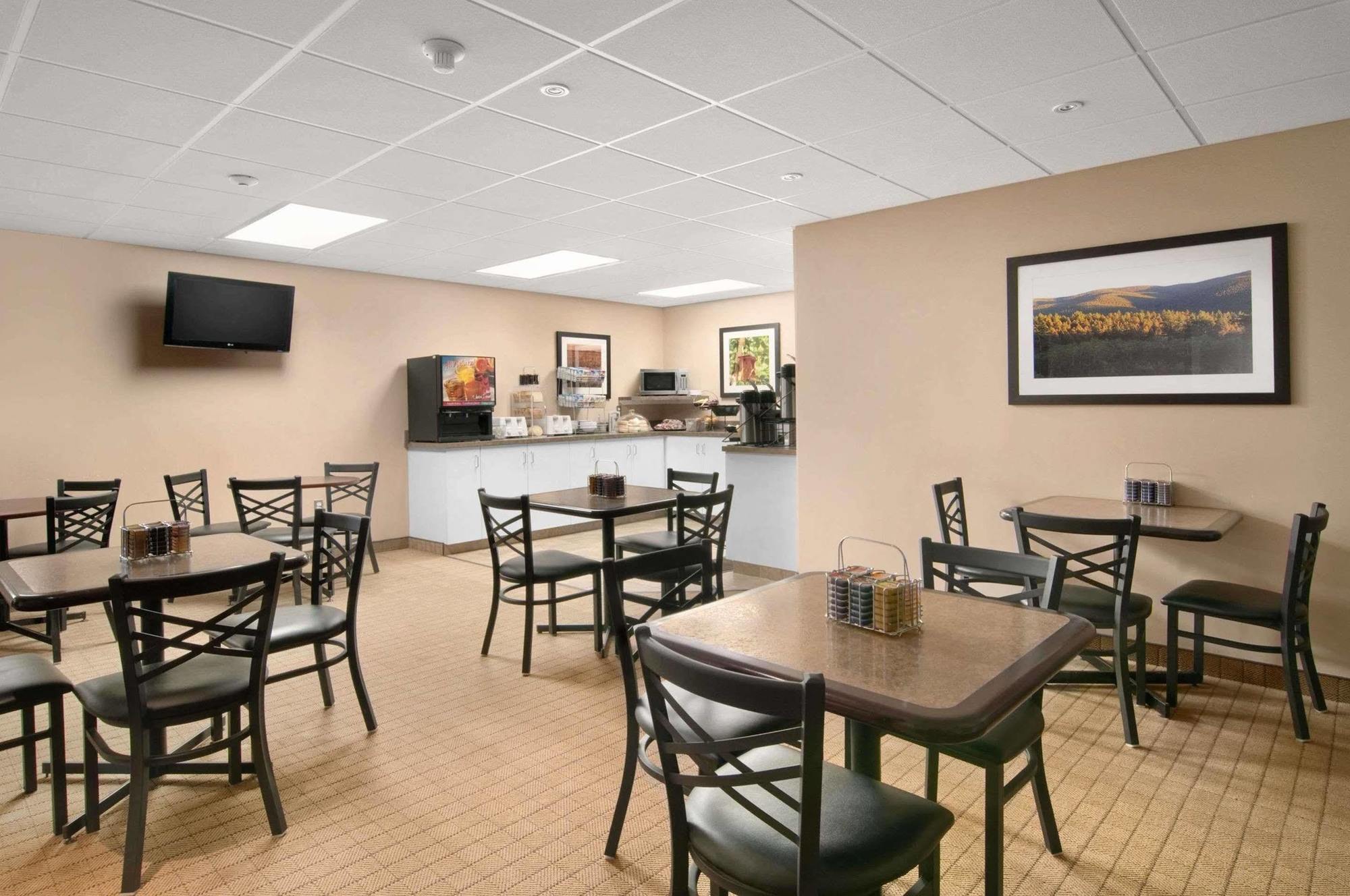Ba Hotel Red Deer Extérieur photo