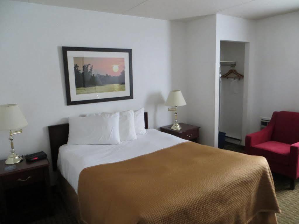 Ba Hotel Red Deer Extérieur photo